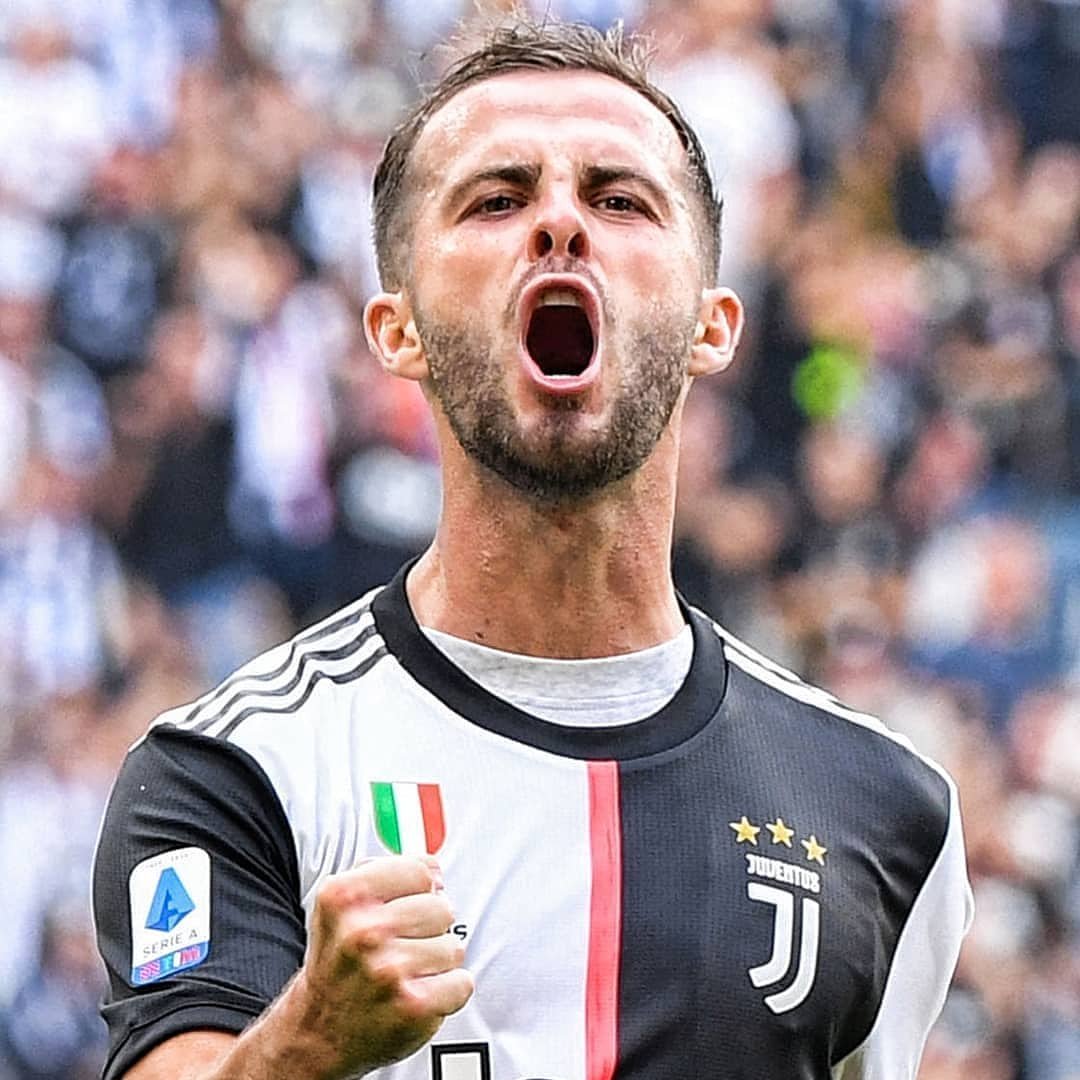 ciambi83's tweet photo. Sempre più juve @Miralem_Pjanic @Cristiano #juvespal 2 0 @juventusfc #juventus #juve #campioniditalia #w8nderful #allianzstadium #serieatim  #juventusstadium #finoallafineforzajuventus https://t.co/IWc2SMWfWQ