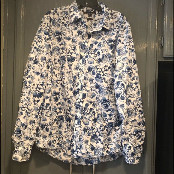 devan_mello's tweet image. So good I had to share! Check out all the items I'm loving on @Poshmarkapp #poshmark #fashion #style #shopmycloset #loft #michaelkors #hornytoad: posh.mk/JbfW2dB1QZ