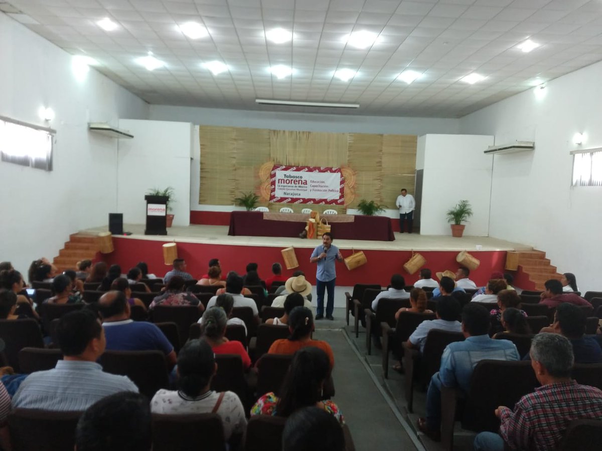 cesarburelob's tweet photo. La ´Cuarta Transformación' es la 'Revolución de las conciencias', y el eje fundamental de este proceso es la educación y la formación ciudadana. https://t.co/XO0CYa5yxf