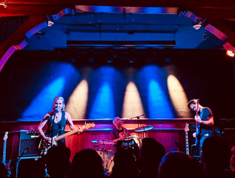 kristinhersh's tweet photo. electric trio with Throwing Muses’ Fred Abong and 50 Foot Wave’s Rob Ahlers at San Francisco’s Bottom of the Hill tomorrow night...Fred Abong opens

https://t.co/pzsBJ0R2L2
https://t.co/EbRaJ4DK1j https://t.co/jQW0NbeBRW