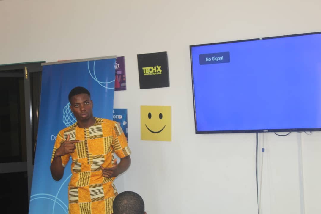 Techxinnovation's tweet photo. The DevCTraining titled MeetUp1.0 organized by @Andela_Nigeria took place at @Techxinnovatio2 The lucky candidates who were selected for the training where truly inspired and motivated to be the best in their various fields.πͺπ½
#devctrainingwithandela
#devcmeetup1.0
#devcenugu https://t.co/xmZzPUY1Rz