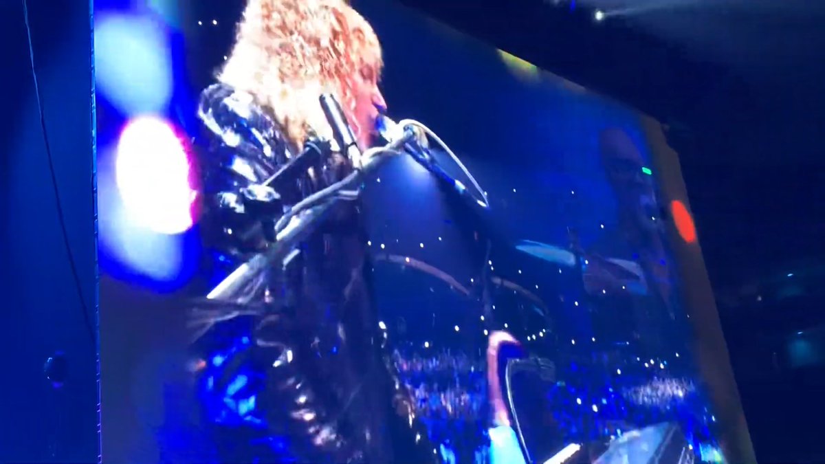 Artes_Peru's tweet photo. 📣 ¡4 DÍAS PARA #BonJoviEnLima! 📣
Recientemente, #BonJovi 🎸 sorprendió a todos tocando "In These Arms" cantada por David Bryan 🎹: https://t.co/qFk65d38zf

#BonJoviEnLima
2 de octubre - Estadio Nacional
Artista invitado: @GooGooDolls
🎟: Teleticket 👉 https://t.co/J9nniFgD13 https://t.co/1aygTB3wpe