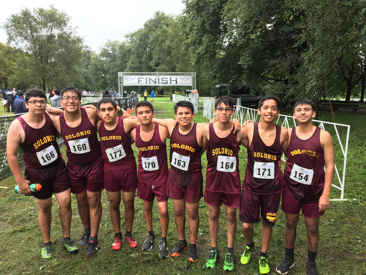 SolorioBoysXCTF's tweet photo. FS guys ran such an inspired race! They put themselves in unfamiliar positions and rose to the occasion. Awesome day! #glasshalffull #becauseitrained https://t.co/UqbFRZmDRZ
