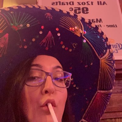 LizzSloan's tweet photo. #NewProfilePic https://t.co/uV3THqNLOu