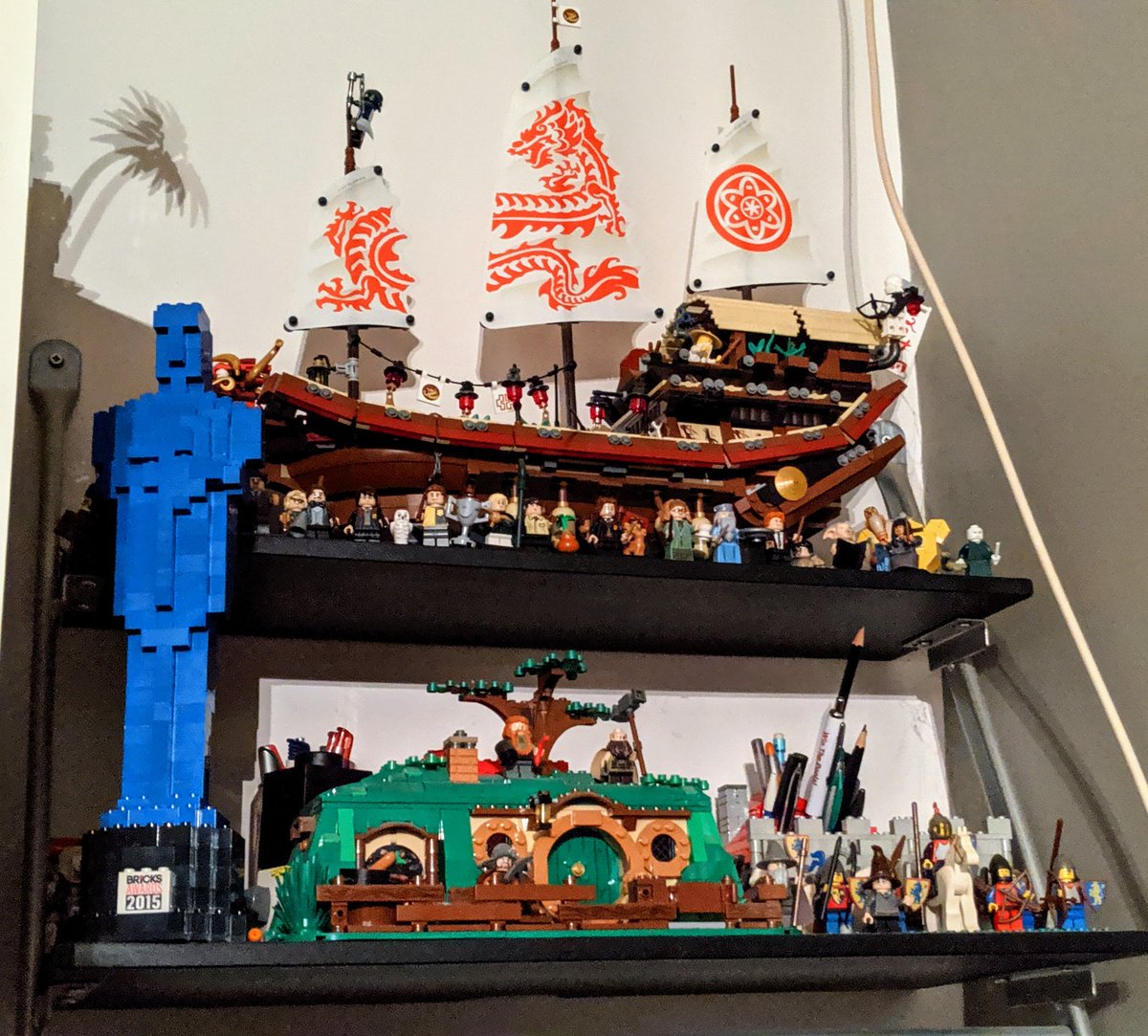BricksFanz's tweet photo. Time for some #WeekendWonderings which #LEGO set have you had on display the longest? Bag End was one of the first 'expensive' sets I got when my love of LEGO returned, also first I purchased from online LEGO store! https://t.co/MZxzWtQ6Lf