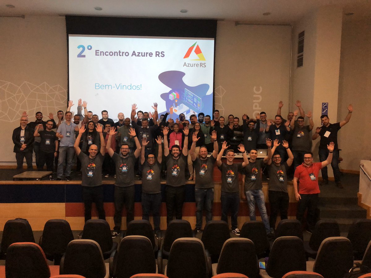 felipeafeltes's tweet image. Grande evento do #AzureRS  Excelentes palestras e muito conhecimento! #azure @Azure