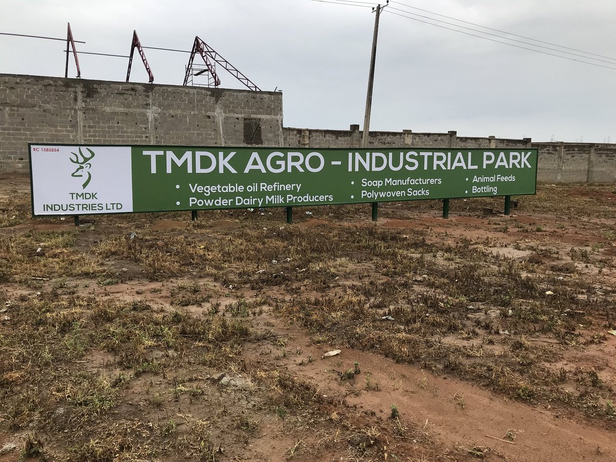 InsideKaduna_'s tweet image. It was reported last July that an indigenous Company TMDK has signed an MoU with KDSG to develop a $25 Million agro-based industrial park in Kaduna. 
Work has began on the project as KDSG officials have conducted an inspection of the site.
Kaduna State is now an investor's haven.