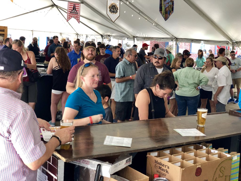 TexasReds's tweet photo. It’s #LunchTime. Which #TexasBeer can we pour for you? Texas Reds Festival 2019 is off to a great start. What time are you arriving? 

#TexasReds #TexasRedsFestival #Texas #DowntownBryanTX #BryanTX #TexasWine #TexasSteak #Cheers https://t.co/zJPzTDrRfH