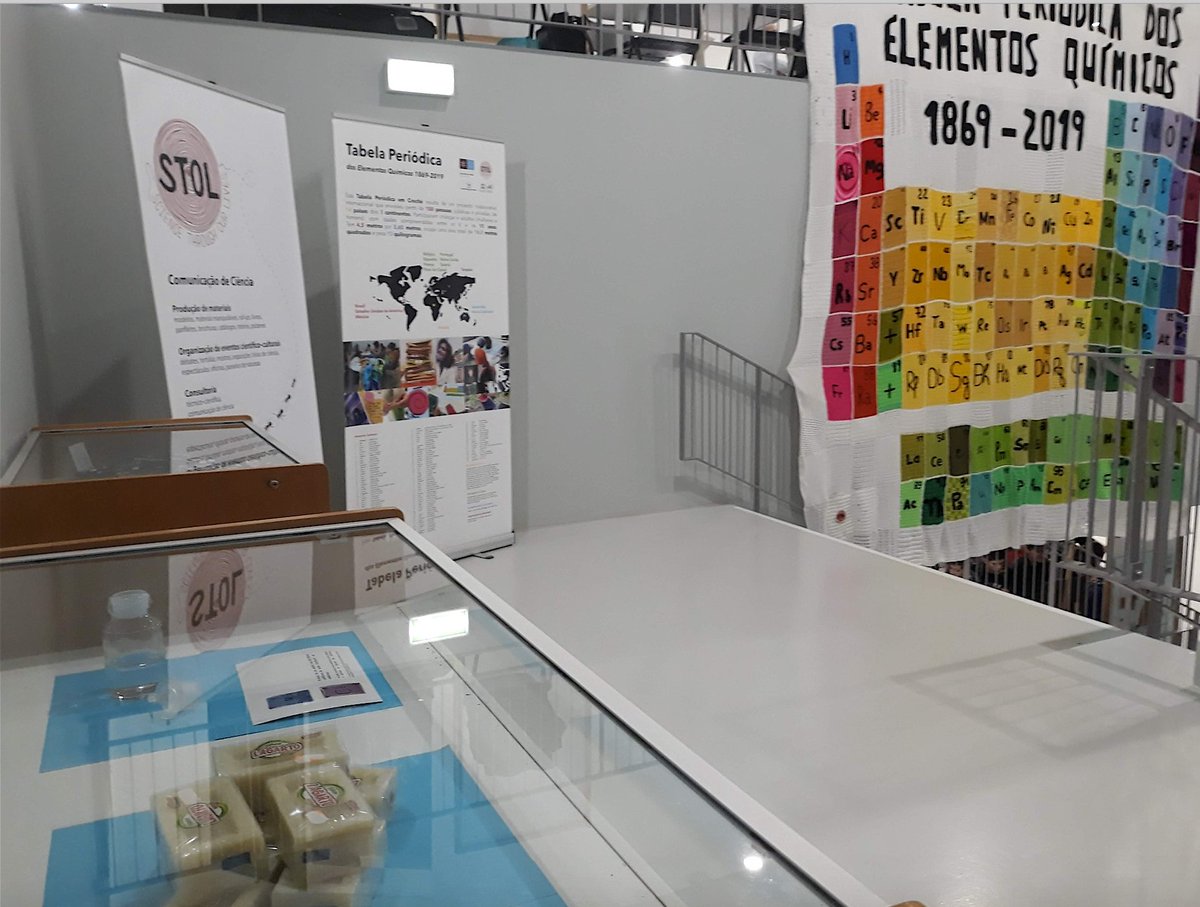 STOLscience's tweet photo. Em #2019iypt #2019aitp levámos a #TabelaPeriodica e a #Quimica do nosso corpo à @neinvestigadores em #braga. Com @cienciasuminho @udominho #nei209 #ern2019 #noitedosinvestigadores #science #scicomm #quimica #elementoquimico #batalhanaval #corpohumano #chemistry #periodictable https://t.co/KaT0PPj3f3