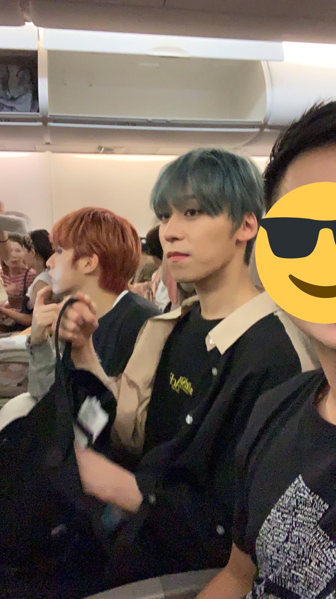 suji2726's tweet photo. Anyone knows who they are? https://t.co/qoe2hqAbAh