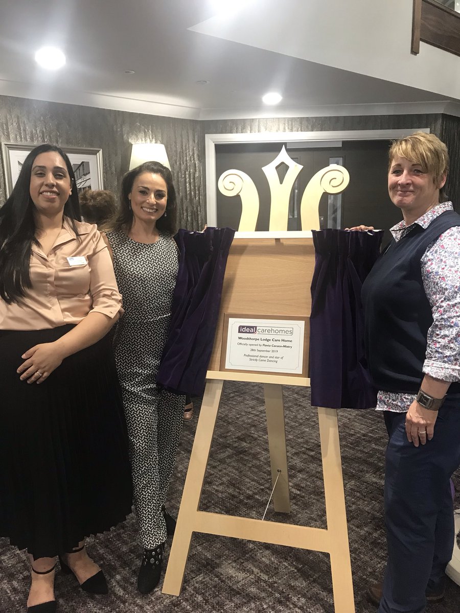 idealcarehomes's tweet photo. Congratulations to our team at Woodthorpe Lodge who welcomed @FlaviaCacace to officially open their home today 🎉🎉 #loughborough #grandopening #carehome @loughecho @leicslive https://t.co/d1LSKxOGDZ