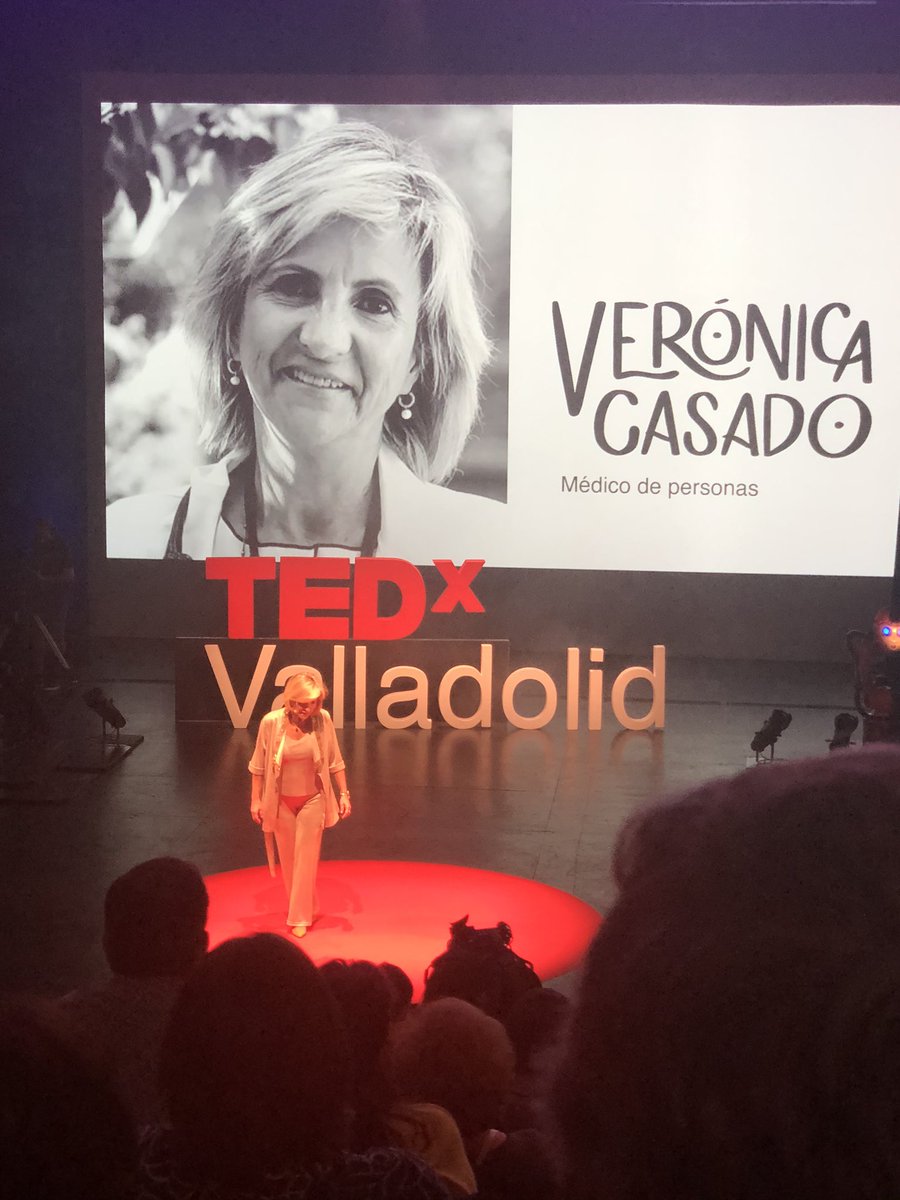 Veronica Casado nos narra la historia de soledad de una entrañable paciente y lo importante de la intervención de la comunidad #TEDxValladolid #MiradasAlFuturo