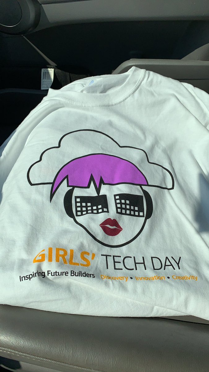 jminkoff's tweet image. My 8 year old is in an ML and Robotics demo...#AWSGirlsTechDay