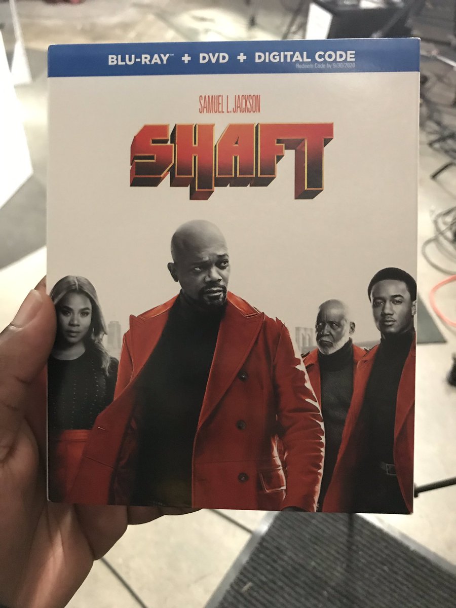 A rare gift from <a href="/KristianHarloff/">Kristian Harloff</a>... hmmm I wonder why? 😂