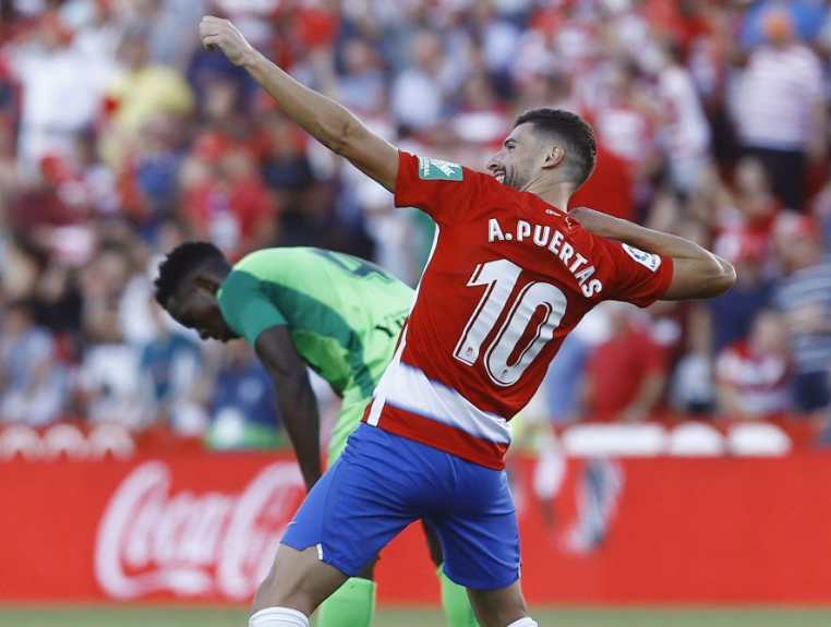 MinutoAMinuto17's tweet photo. ⏱ ¡FINAL! El GRANADA vence al LEGANÉS con un solitario GOL de Antonio PUERTAS. #LaLiga 

Granada 1 - 0 Leganés https://t.co/eyw8s31bum @LaLiga @LaGrada10 @GranadaCdeF @CDLeganes
