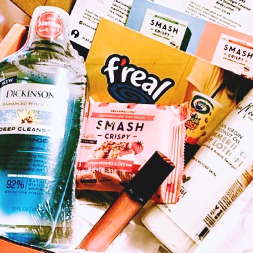 ashbashbananas's tweet image. Loved my VoxBox this season! @Influenster #FreshForCampusVoxBox #complimentary