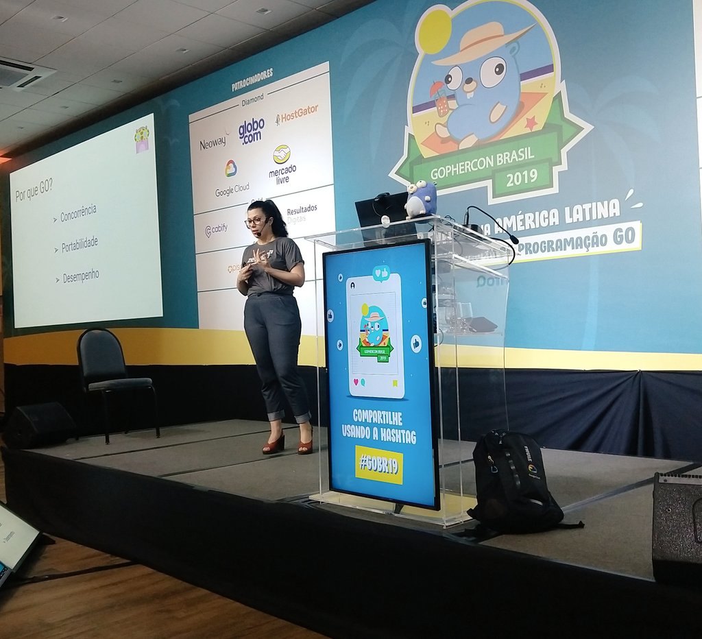 womenwhogocwb's tweet photo. Acabou de rolar a talk maravilhosa "Classifier not so from scratch with GoCV and TensorFlow Hub" da @Sheimy_Rahman aqui na @gopherconbrasil 🤓🤓💗💗
#gopherconbr #gobr19 #womenwhogo https://t.co/V3fISDgtfd