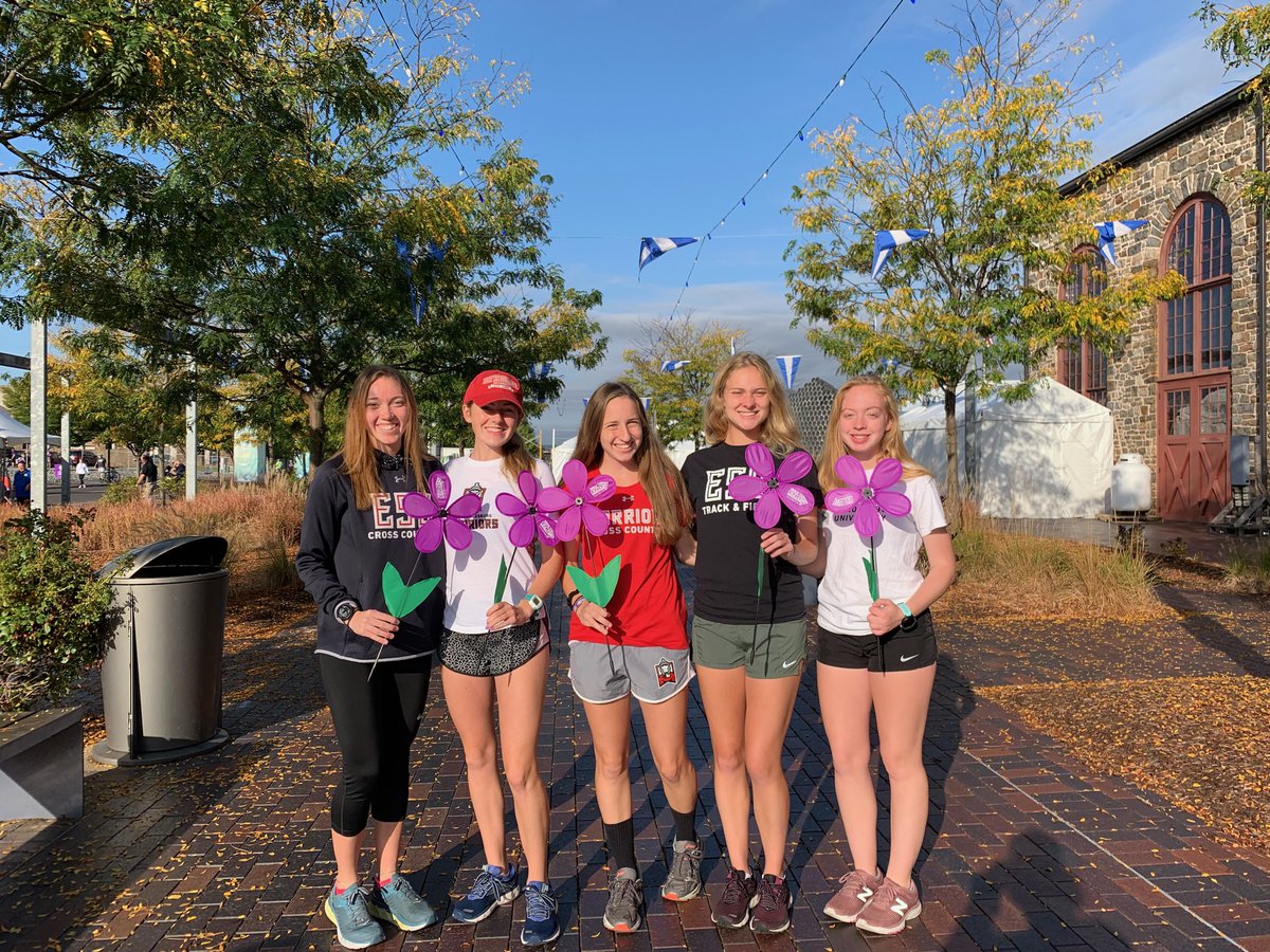 ESUTFXC's tweet photo. Members of our Women’s XC team participated in a Walk to End Alzheimer’s this morning, in Lehigh Valley #ESUXC #SERVICE #ENDALZHEIMERS https://t.co/zUb2ZqQIHd