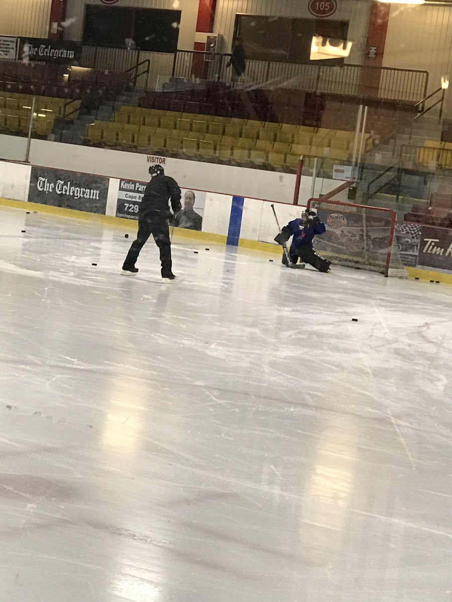krm_2013's tweet photo. Back @ it for the 2019-20 season #NEMHA #northeasteagles #ATOMB https://t.co/tGSY6miggw