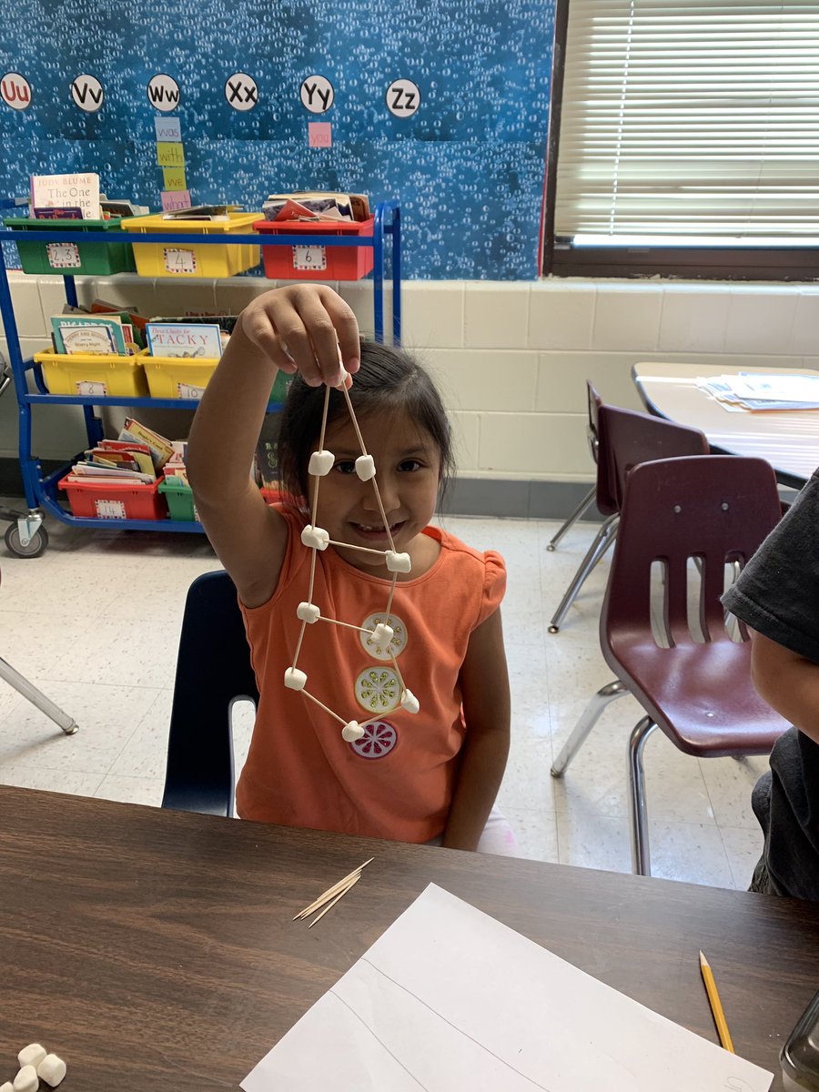 e_elliott0's tweet photo. We loved building towers out of marshmallows last week in science! #firstgrade #engineers https://t.co/lnljnml6KM