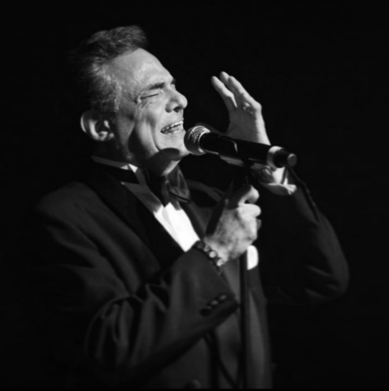 InvictosSomos's tweet photo. Día triste. Lamentablemente, falleció el gran José José. Un cantante e intérprete inigualable. Icono indiscutible de la música nacional. Legado imborrable. Se fue, pero JAMÁS será olvidado. 

QEPD. El Príncipe de la Canción (1948-2019). https://t.co/R5YhNwsllg
