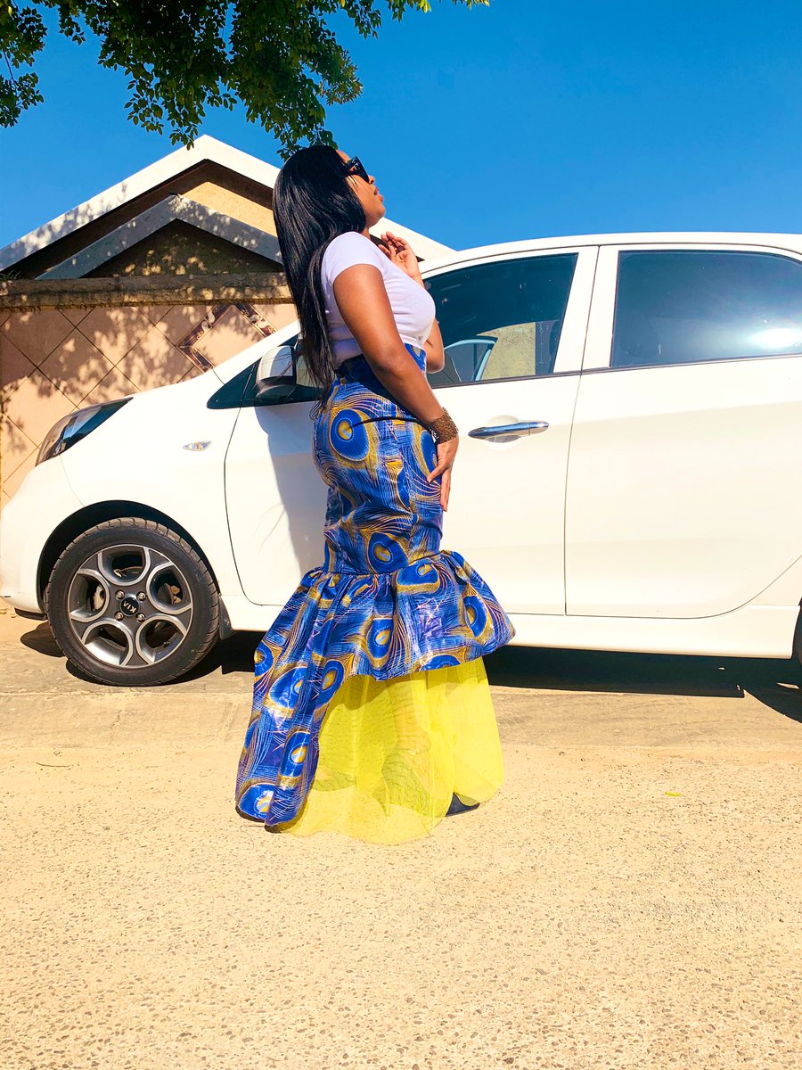 KutlwanoM_'s tweet photo. Brief to #MomTheDesigner last night...
If you have time, Please make me a skirt with a peplum infused with that thuthu net.
Mom: what material?
Me: Argh anything really but whichever colour is the least on the material, the net must be the same colour.
#MomTheDesigner:
🔥🔥 https://t.co/ryK6kjpc2B