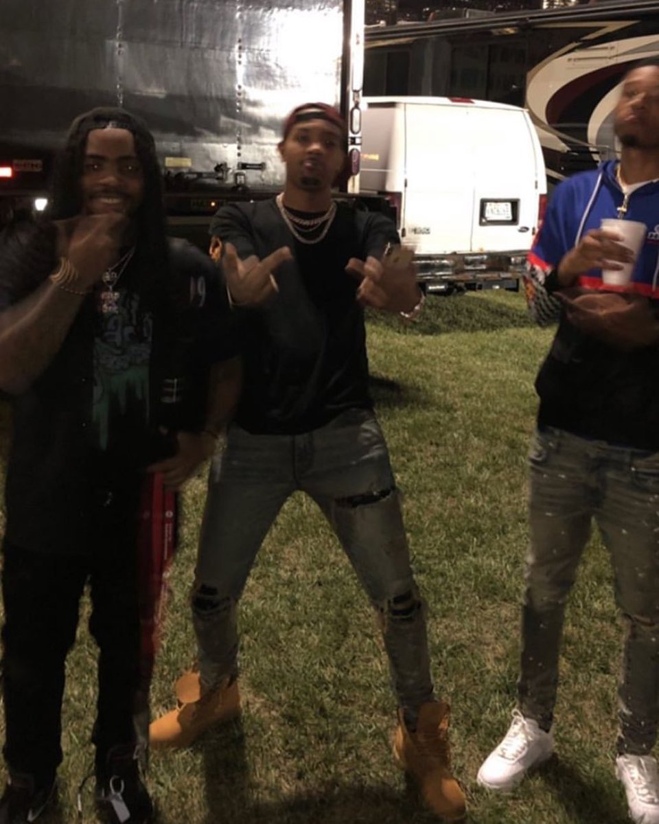gherbo's tweet photo. WE AINT NUN BUT TROUBLE! 🖤 https://t.co/daO8LWX2GH