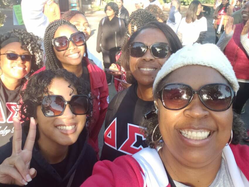 bbaacdst's tweet image. Sorors representing at the @StJude walk today! Thanks for all the support ❤️❤️❤️ @dstinc1913 #bbaac #communityservice #healthylifestyles #BayAreaDeltas