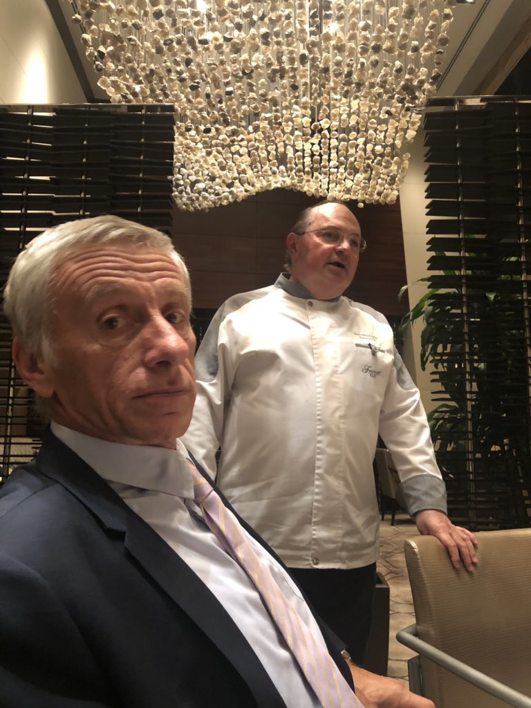 alainhoupert's tweet photo. Heureux de dîner avec mon confrère le DrJean-Christophe Rufin, académicien. Quand les diplomaties, parlementaire et littéraire, se retrouvent. Sur les traces d’AlexandreDumas ! #Azerbaijan #Bakou #RougeBrésil #ImmortelleRandonnée #CheikPoint #LeGrandCoeur #LeCollierRouge #Katiba https://t.co/7jbBKulMyI