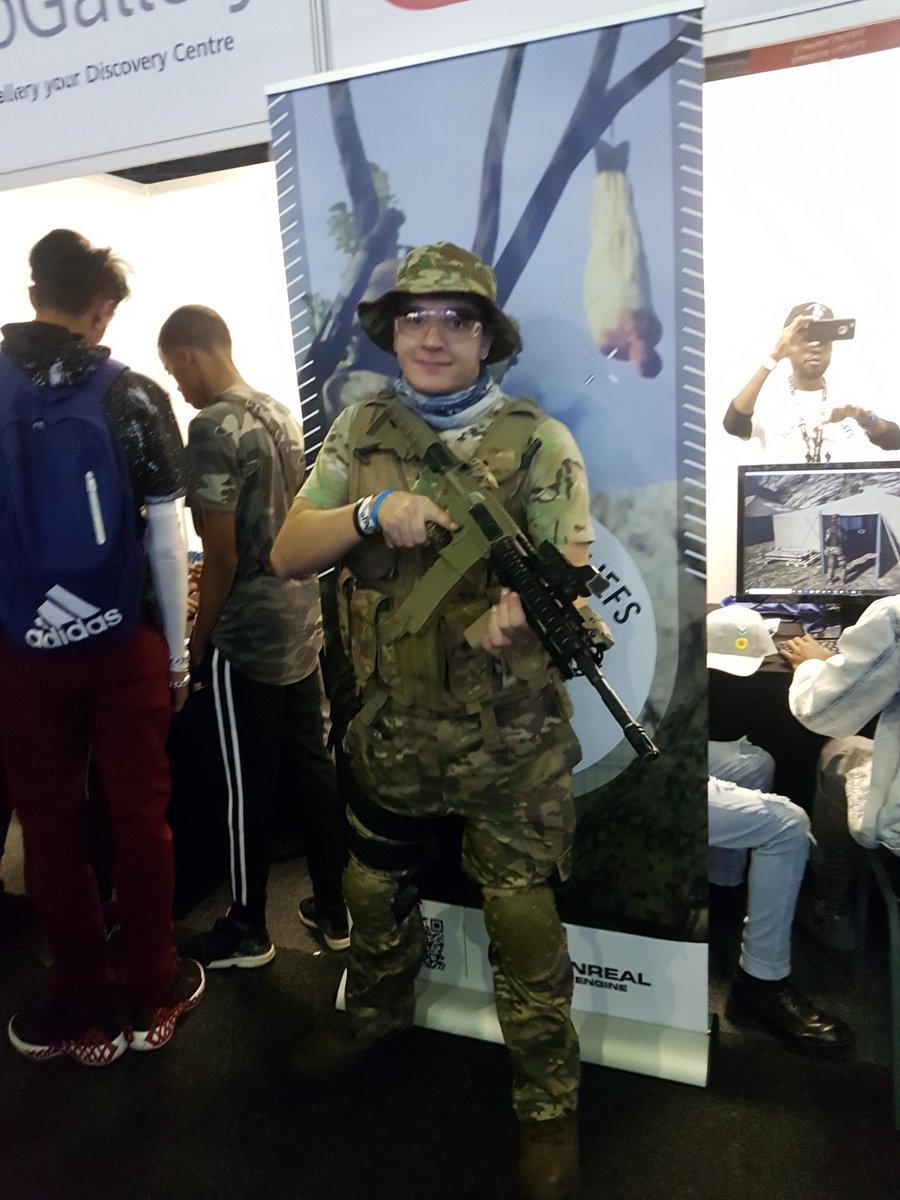 PathologicalBe1's tweet image. facebook.com/PathologicalBe… @PathologicalBe1  @Hauwei @rAgeExpo Awesome cosplay costume. He's name is Merrick.