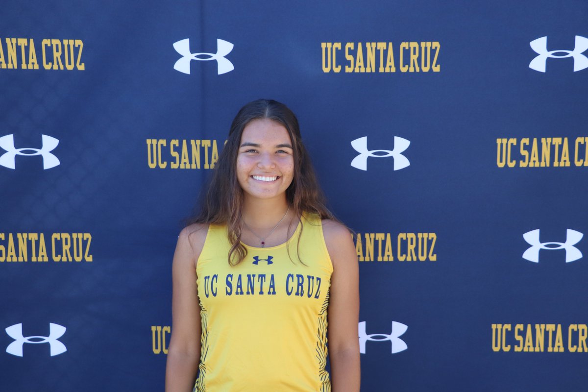 UCSCAthletics's tweet image. Freshmen Annette Hermlin Sage Simms &amp;amp; Monica Fonseca  have PRs for @slugtrack at Capital Cross Challenge in Sacramento.
Hermlin runs the 6K in 23:14.2 &amp;amp; Simms in 23:41.6, to finish 66th &amp;amp; 93rd respectively. Fonseca takes 1:19 off her time at USF
#goslugs #NoKnownPredators