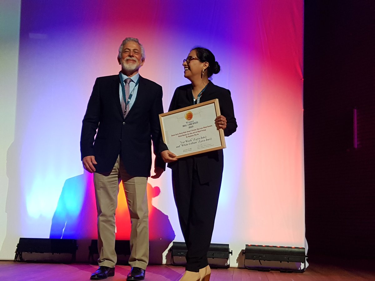 <a href="/IDL_R/">IDL-Reporteros</a> <a href="/rapplerdotcom/">Rappler</a> <a href="/dailymaverick/">Daily Maverick</a> <a href="/amaBhungane/">amaBhungane</a> <a href="/News24/">News24 🇿🇦</a> <a href="/FinUncovered/">Finance Uncovered</a> <a href="/AfUncensored/">Africa Uncensored</a> <a href="/OCCRP/">Organized Crime and Corruption Reporting Project</a> Global Shining Light Award (Small Outlets) winner: Car Wash/White Collars (Lava Jato/Lava Juez), by Peru's IDL-Reporteros <a href="/IDL_R/">IDL-Reporteros</a>. This series of investigations delved into a complex transnational corruption network &amp; corruption in Peru’s courts #GIJC19 buff.ly/2lUugRS