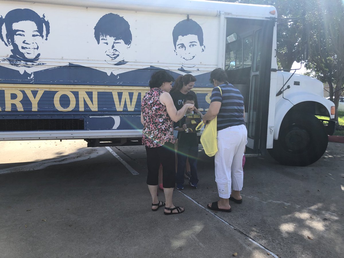 Amy_TPease's tweet image. What a great turnout today at the #CFISDMobileLibrary.  Thanks to everyone who came out to see us!!  #CFISDMobileLibrary
#CFISDSpirit
@CyFairJoel
@CyFairISD
#cfisdlib
@CFISDAndre
@duryeaschool
@cfisdfiest
@HopperMS
@CFISDWalker