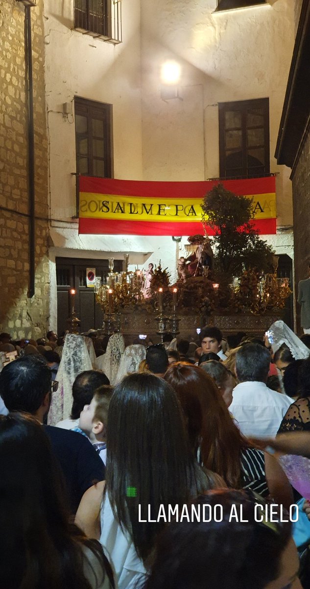 La Divina Pastora ya se encuentra en Almenas,  poco a poco se acerca a su templo, para el deleite de todos sus cofrades.