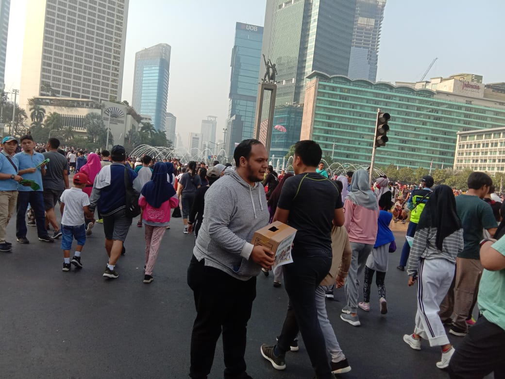 HmI Peduli pagi ini, kami sgenap Pengurus Besar HmI trun berbaur bersama warga DKI menggalang dana atas korban gempa di Maluku.
#HmIBergerak 
#YakinUsahaSampai