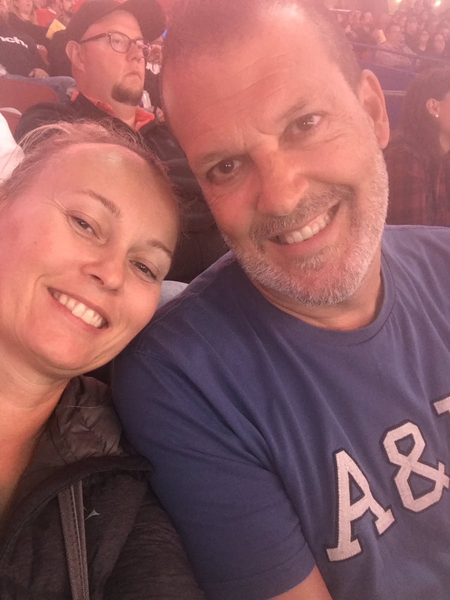 cote_michele's tweet photo. #habselfie https://t.co/scTdFIenry