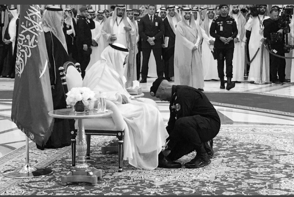 #عبدالعزيز_الفغم رحمك الله يا رمز الوفاء والمحبة وأسكنك فسيح جناته وجعل قبرك روضة من رياض الجنة وجمعنا بك في مستقر رحمته. 
انا لله وانا اليه راجعون