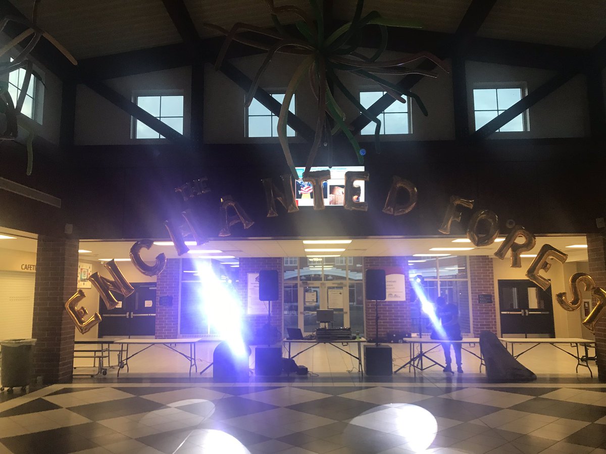 TheAHSMrLandry's tweet photo. Appo HoCo 2019! #appopride #ahschat @AppoLisaRegler knocks it out of the park again! https://t.co/9TVwUQi7MB