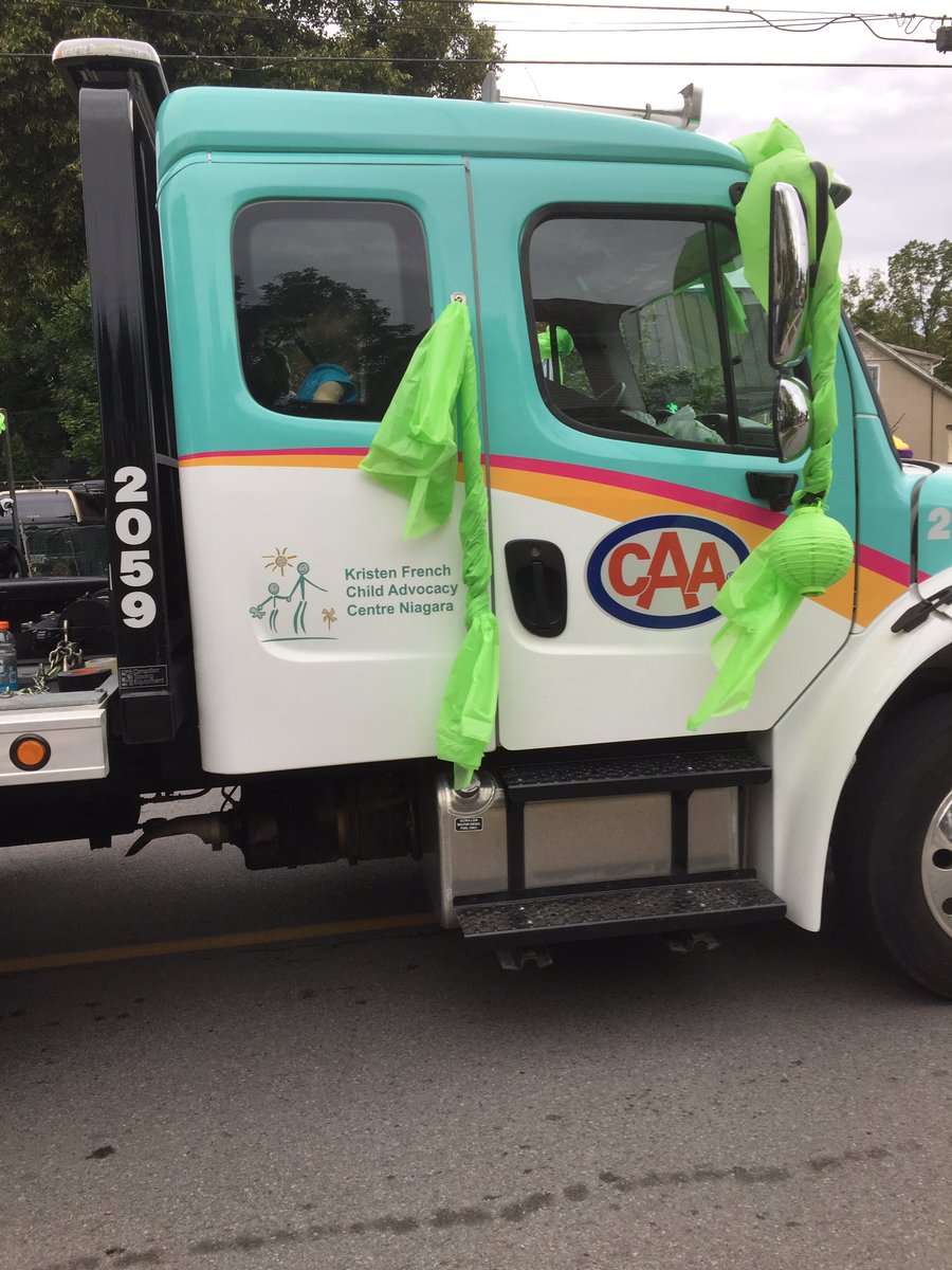 balsommike's tweet photo. @SecordPatriots want to give a HUGE thanks to @CAANiagara for donating the use of their truck, AND driver, for our #JunkBand in today’s @NiagaraWineFest @MeridianCU #grandparade https://t.co/oYm7nBCvR9