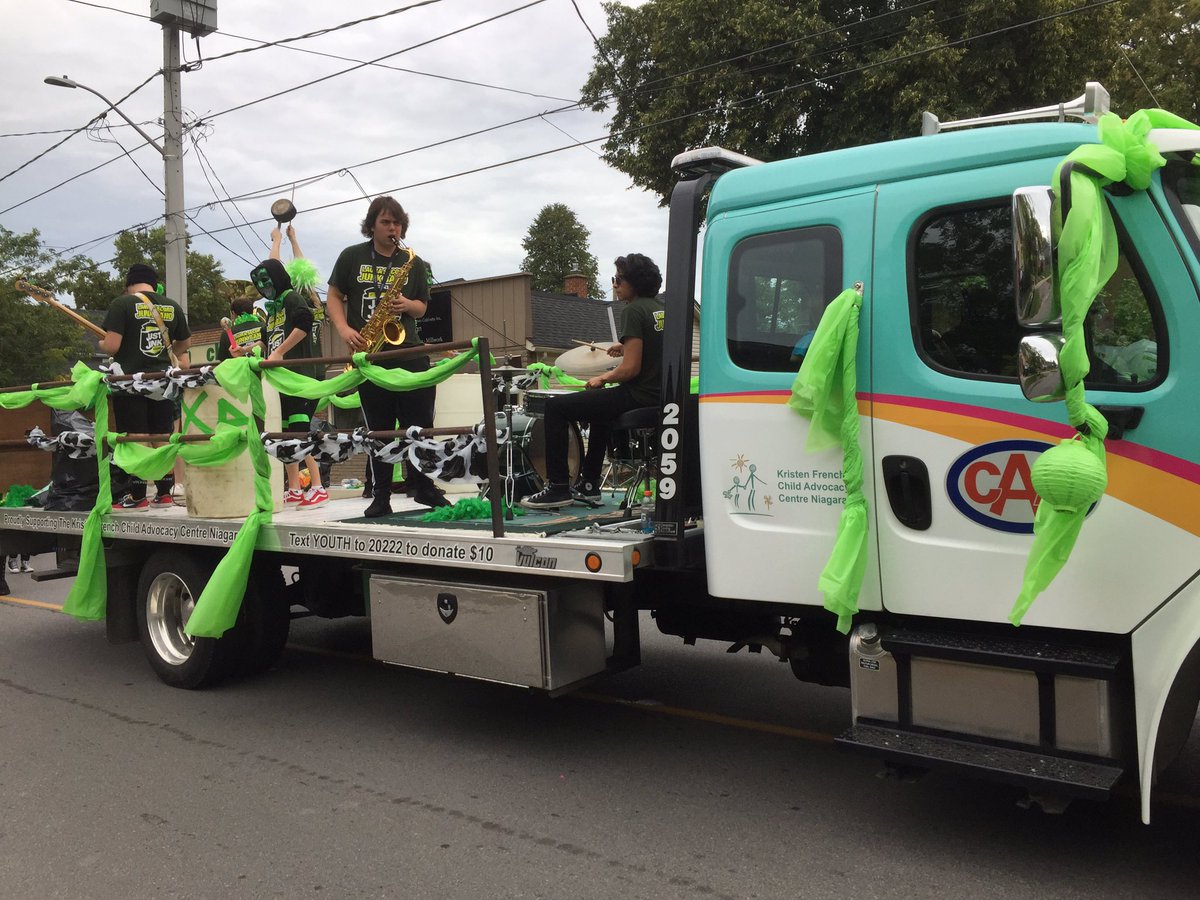 balsommike's tweet photo. @SecordPatriots want to give a HUGE thanks to @CAANiagara for donating the use of their truck, AND driver, for our #JunkBand in today’s @NiagaraWineFest @MeridianCU #grandparade https://t.co/oYm7nBCvR9