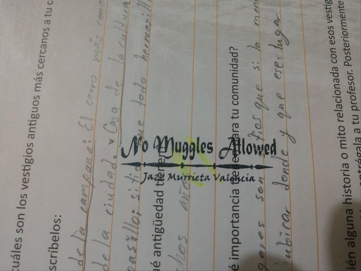 RaulVeega95's tweet photo. El sello de la maestra de mi hermana 🤣🤣🤣 #NoMugglesAllowed https://t.co/ev4eY0VFOs