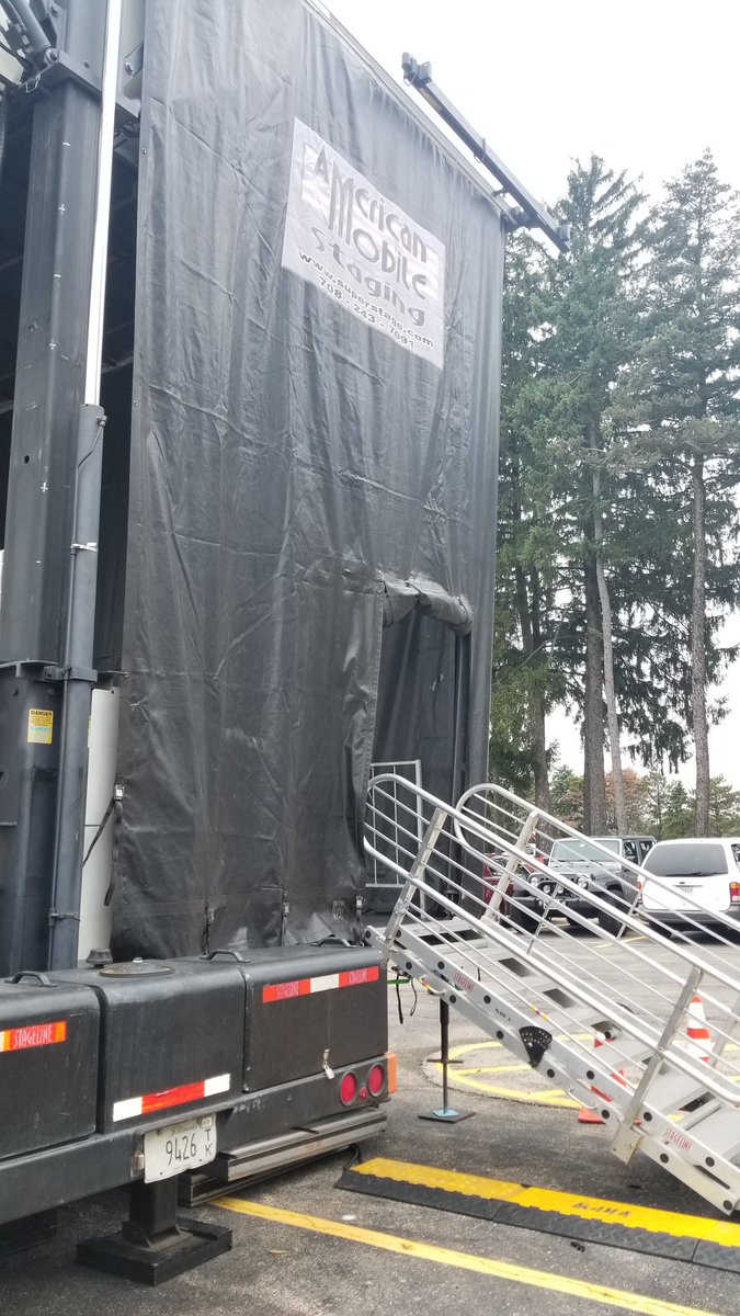 Wicked74303's tweet photo. An hour and a half till showtime. Real stage, real sound guy. #Dizzyedge is rocking tonight. #fallconcert #fallfest #rocknroll #playitloud https://t.co/RvZYfQT4RD