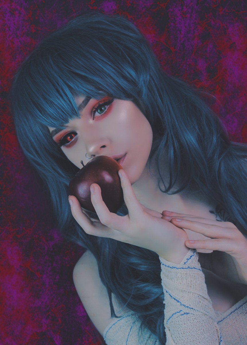 Eto Yoshimura 🍎👁
•
I love Eto, such an underrated character tbh, she should be so much more loved 😤
RT to GeT tHeM aPpLeS 😍
•
#tokyoghoul #cosplay #etoyoshimura #ukcosplayer #cosplayer