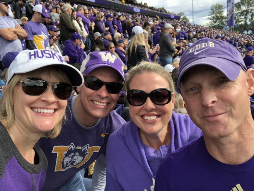 karwit's tweet image. #greatestsetting #PurpleReign #GoDawgs