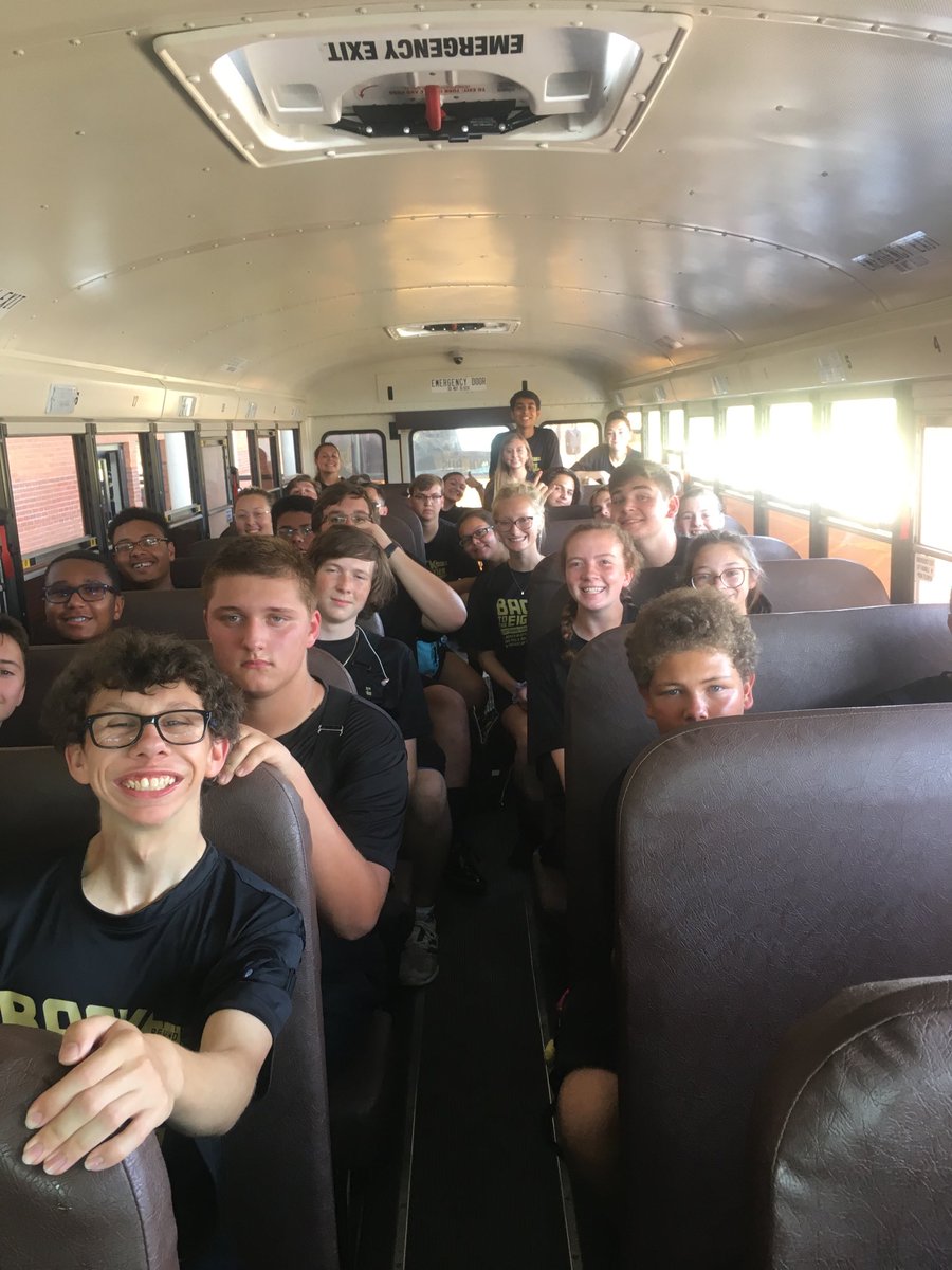 HaleybandLady's tweet photo. Ready for Midsouth! #marchingband #letsgo #scottsborobnd1920 https://t.co/lhDUGWEnZ7