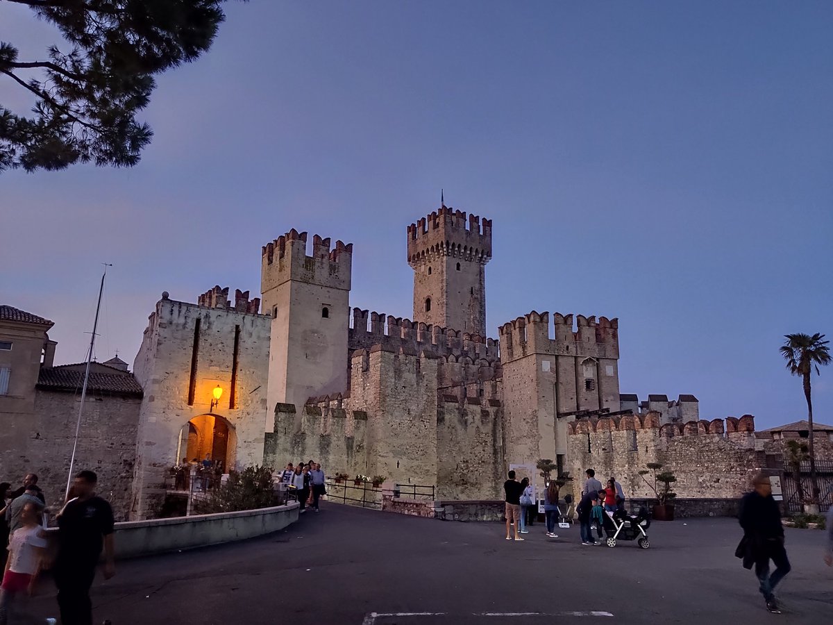 IczerSigma's tweet photo. It's hot spring season and I wanna visit Saturnia again sooon, but today...I will enjoy Garda Lake ☺️
#Sirmione #RoccaScaligera https://t.co/mmhNpVCPkH