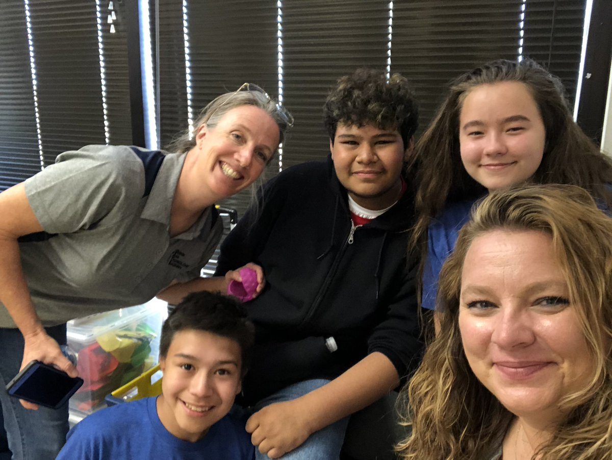 mrs_b_DATA's tweet photo. DATA + Youth Code Jam = FUN SATURDAY!! #DATAdoes #edwhitestory @dataedwhite  #DATAway #NEISDway @edwhiteneisd #YouthCodeJamRocks https://t.co/Rrkw7H97XT