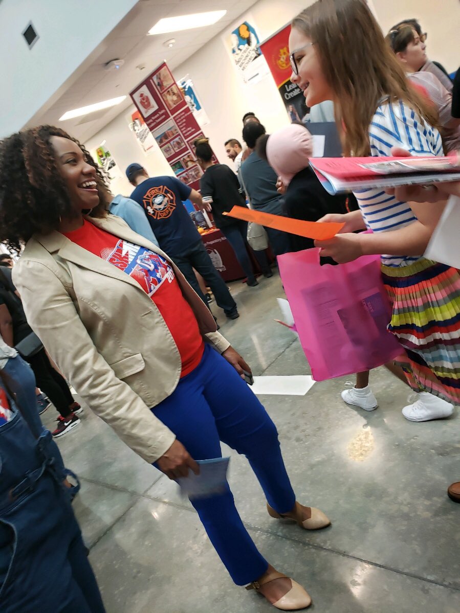 KashmereHS's tweet photo. Since hearing the news of  #KashmereOut2019, everybody wants to join #RamNation 💙🐏💯 Thank you @HISDChoice and @SterlingRaider for helping us spread the word at @HoustonISD’s first School Choice Fair.  #HISDempowers https://t.co/oOZFnd6dcy