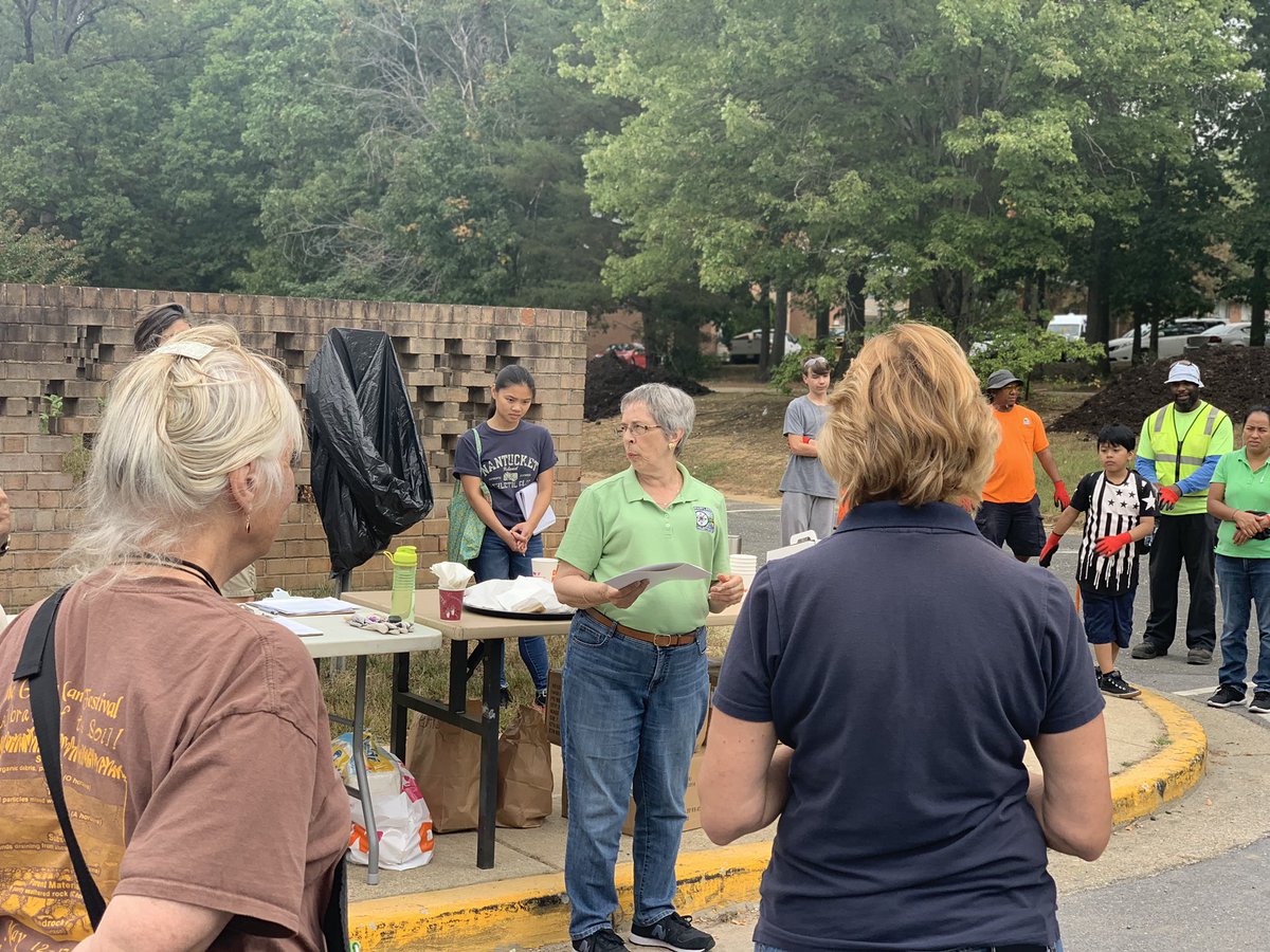 virtue_t's tweet photo. Springhill Lake ES staff, students, the City of Greenbelt and volunteers beautified our school grounds on National Public Lands Day. @SHLElementary https://t.co/nwIDv9yT7k