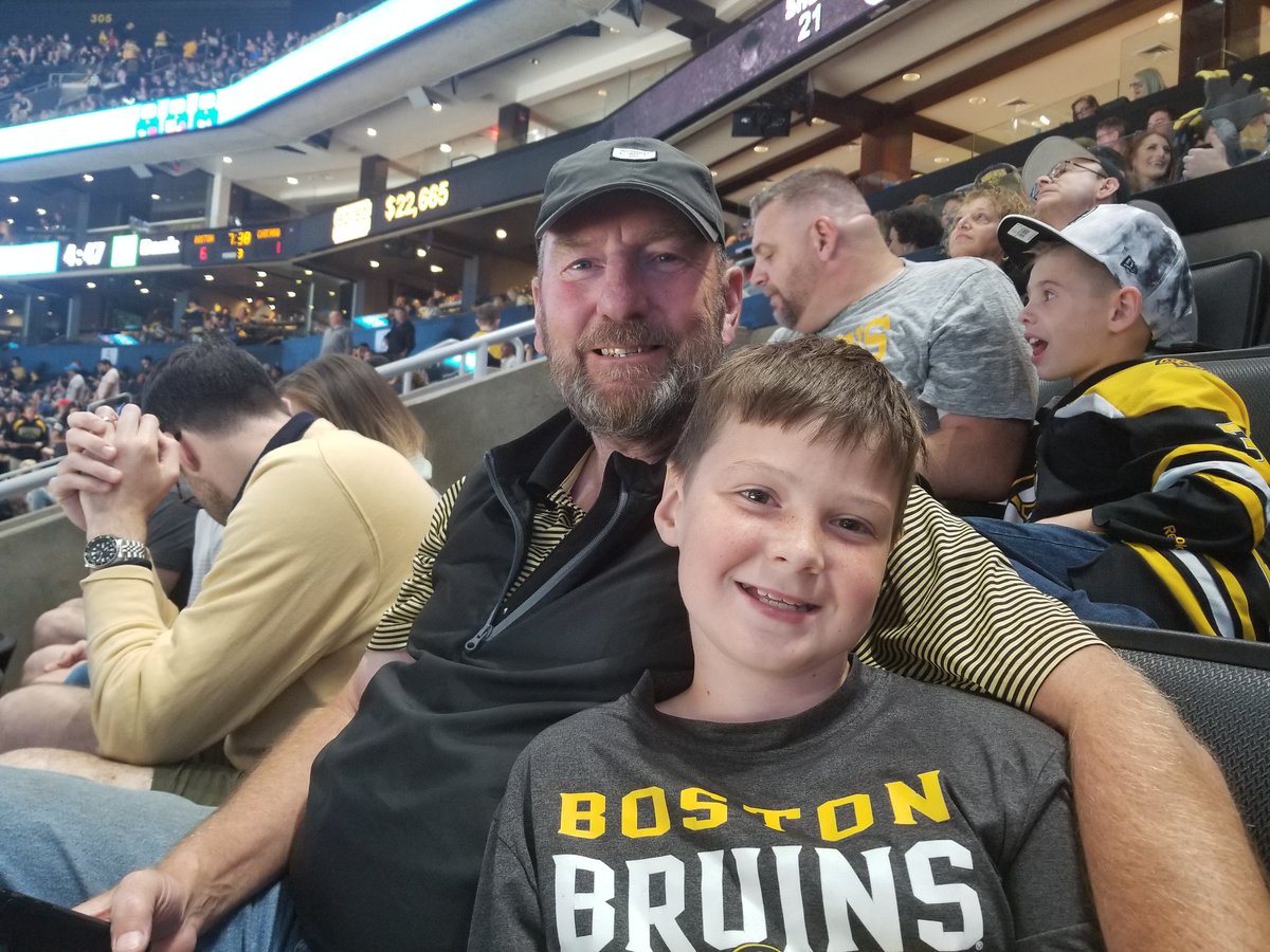 LvBoSox's tweet photo. @NHLBruins https://t.co/JSa7nGye7V